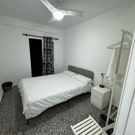 Apartamento De Habitaciones Privadas En El Centro De Málaga Exterior foto