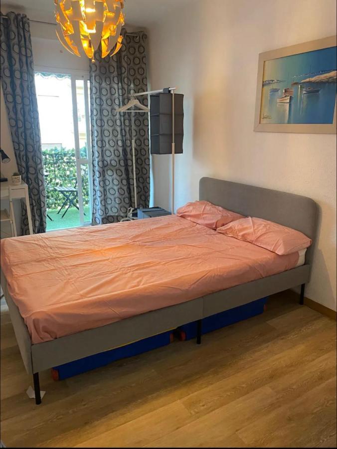 Apartamento De Habitaciones Privadas En El Centro De Málaga Exterior foto